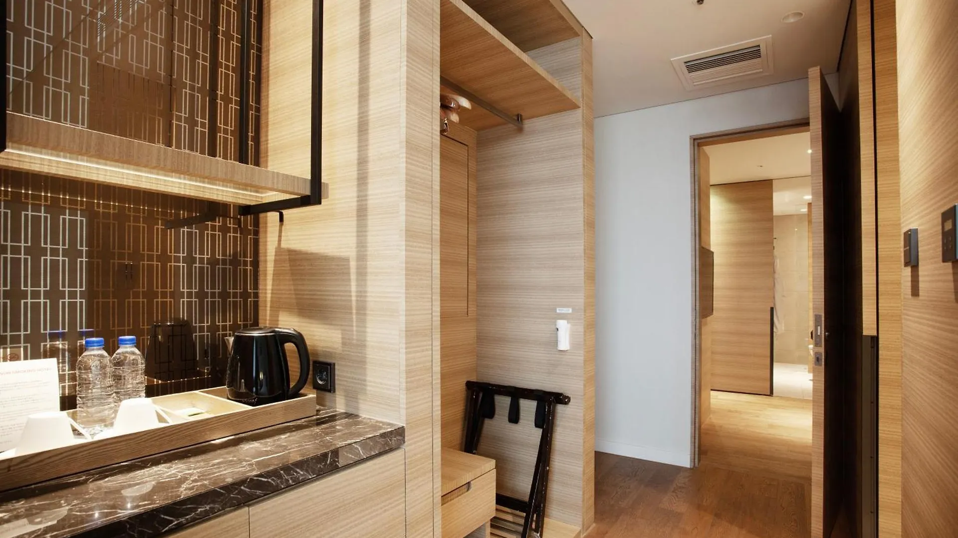 ***  Crown Park Hotel Seoul Myeongdong South Korea