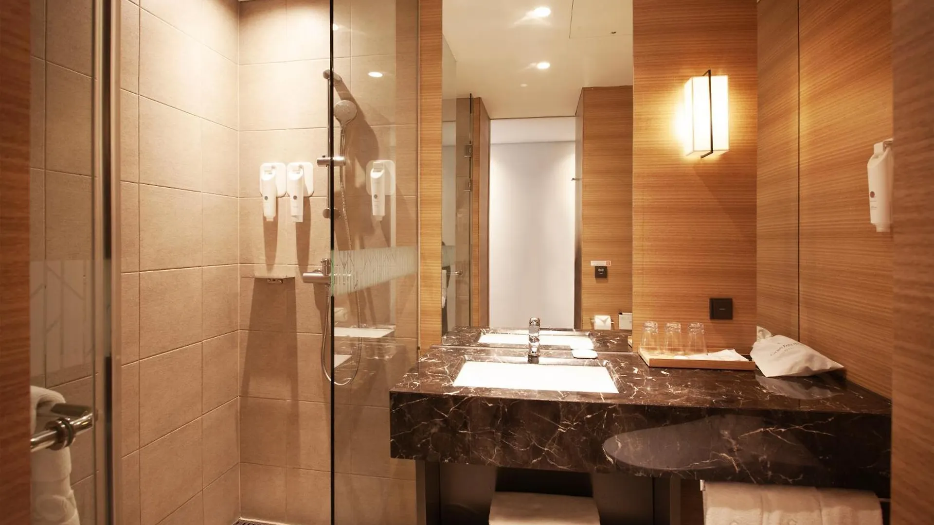 Crown Park Hotel Seoul Myeongdong South Korea